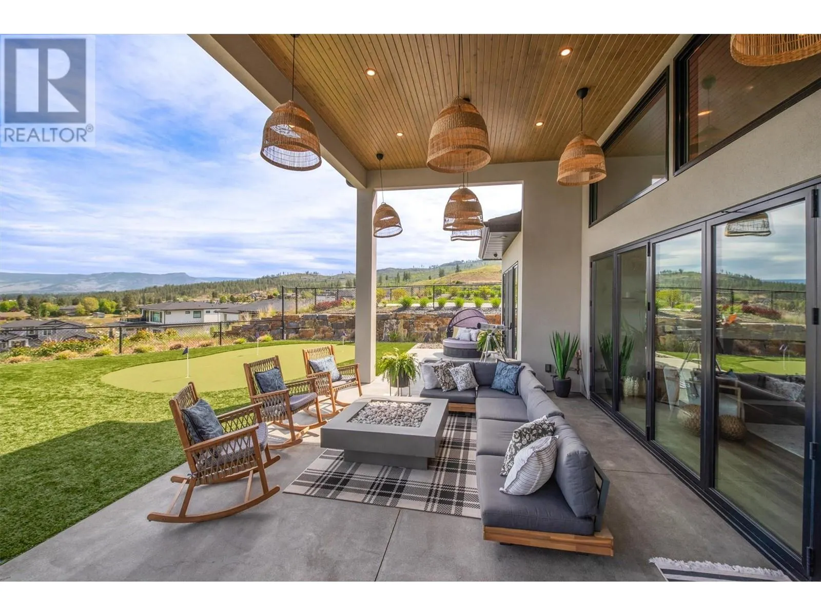 1612 Vincent Place