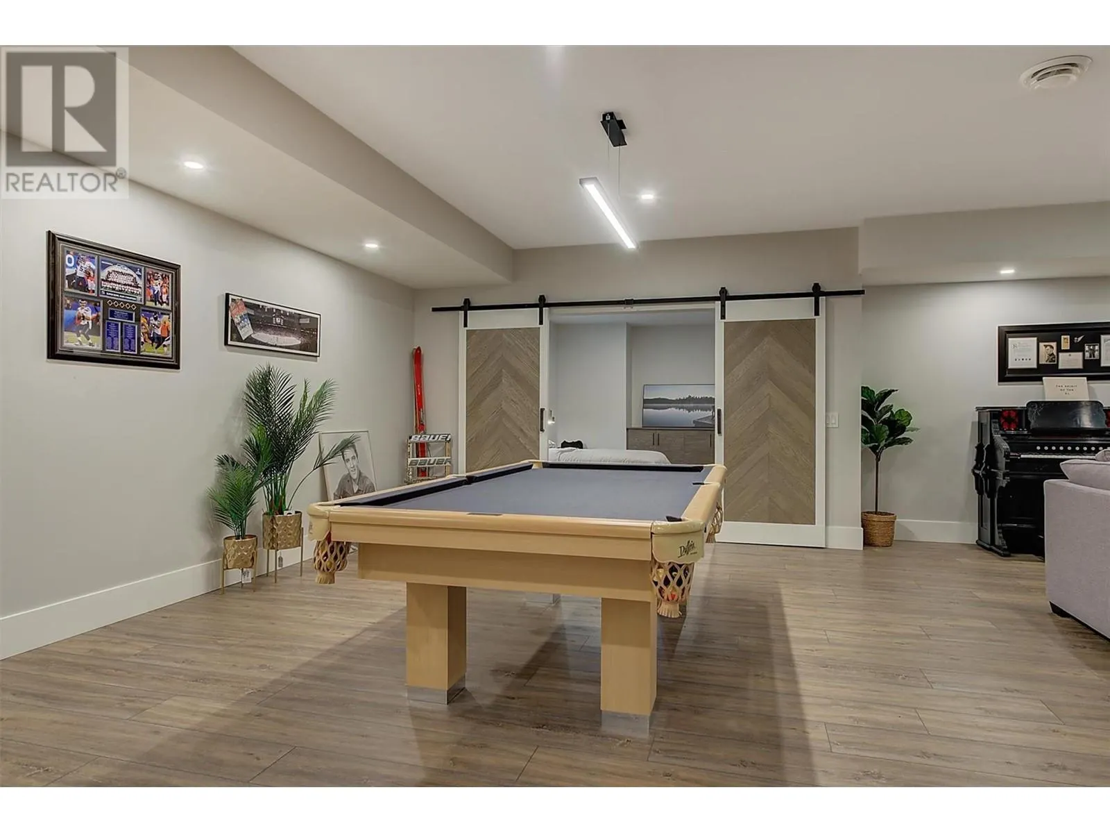 1612 Vincent Place