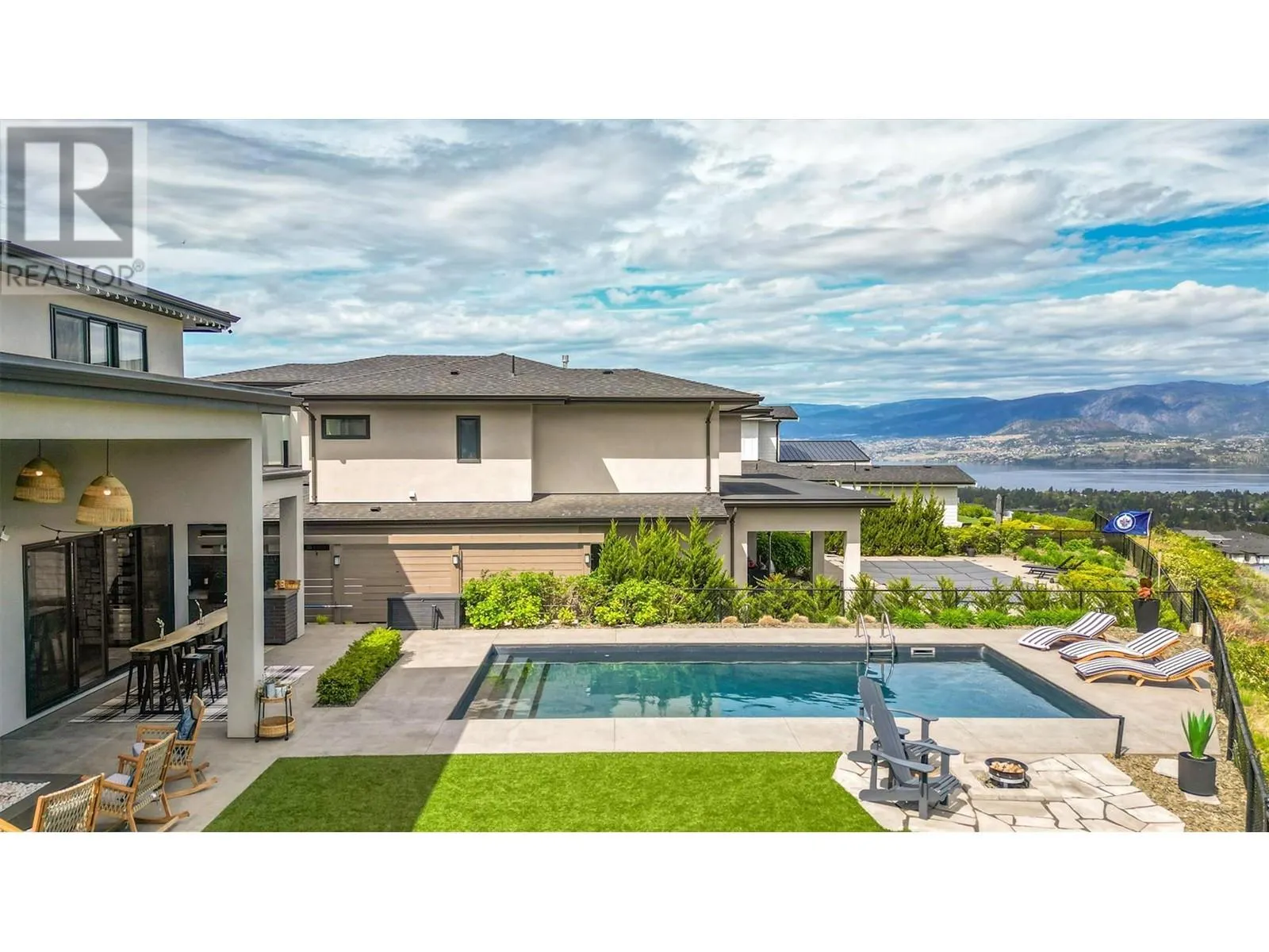 1612 Vincent Place