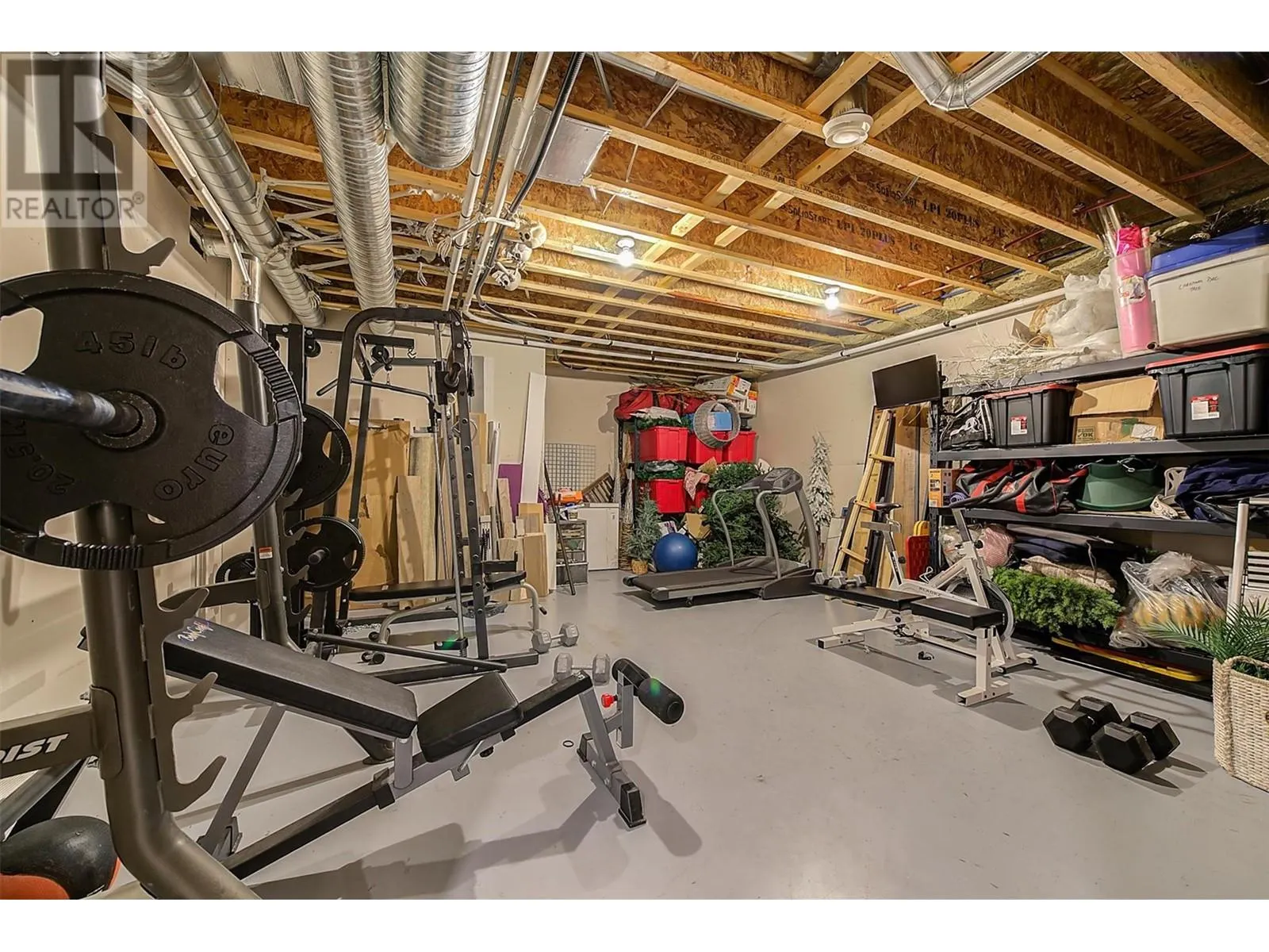 1612 Vincent Place