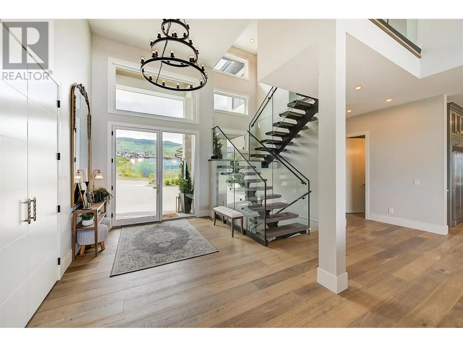 1612 Vincent Place