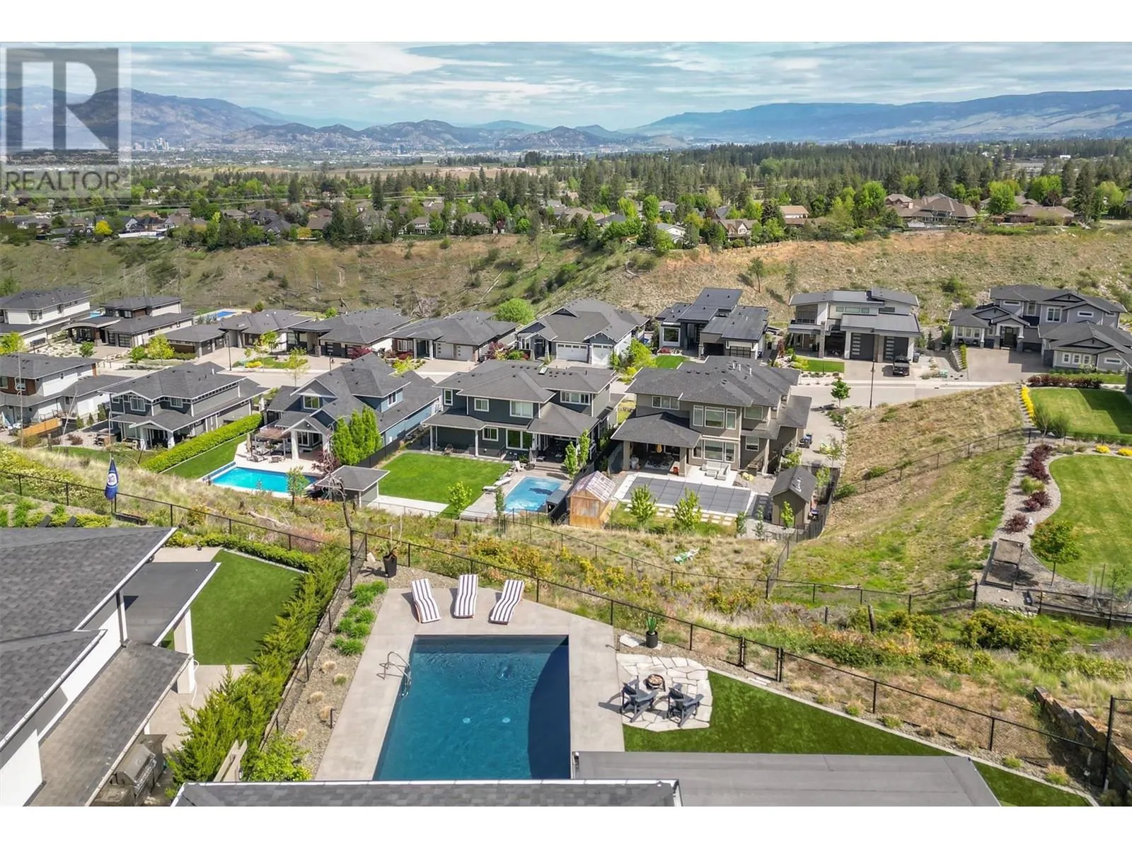 1612 Vincent Place