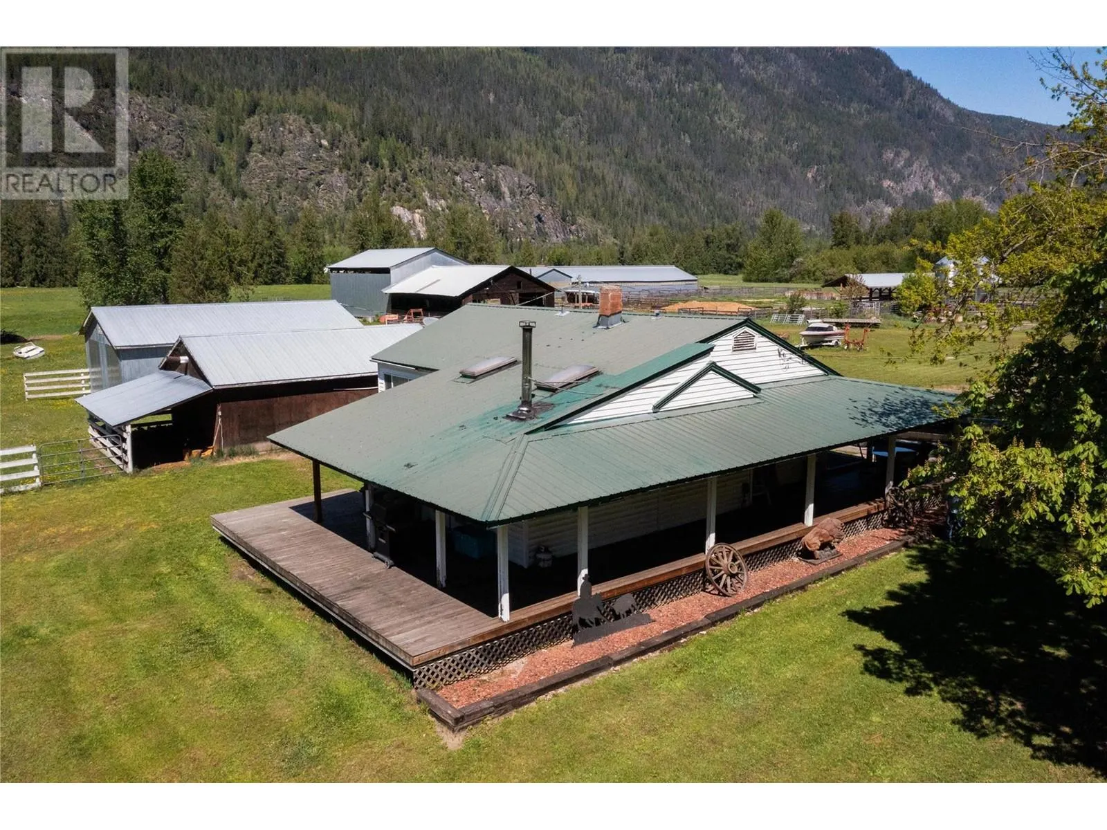 2169 Solsqua Road