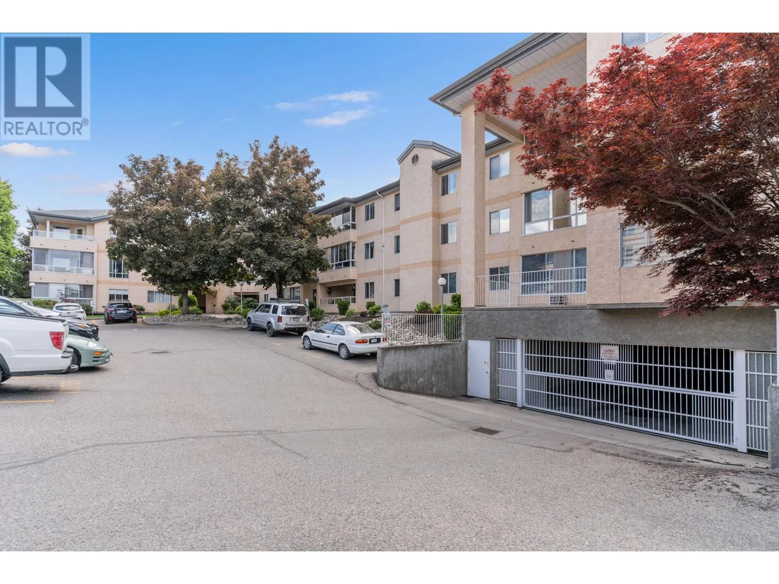 727 Houghton Road Unit# 205