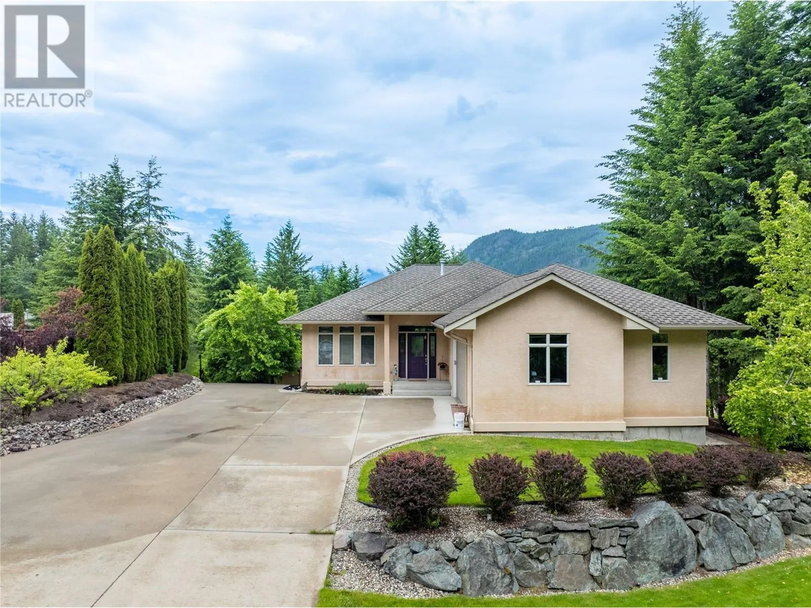 2701 Mountview Drive