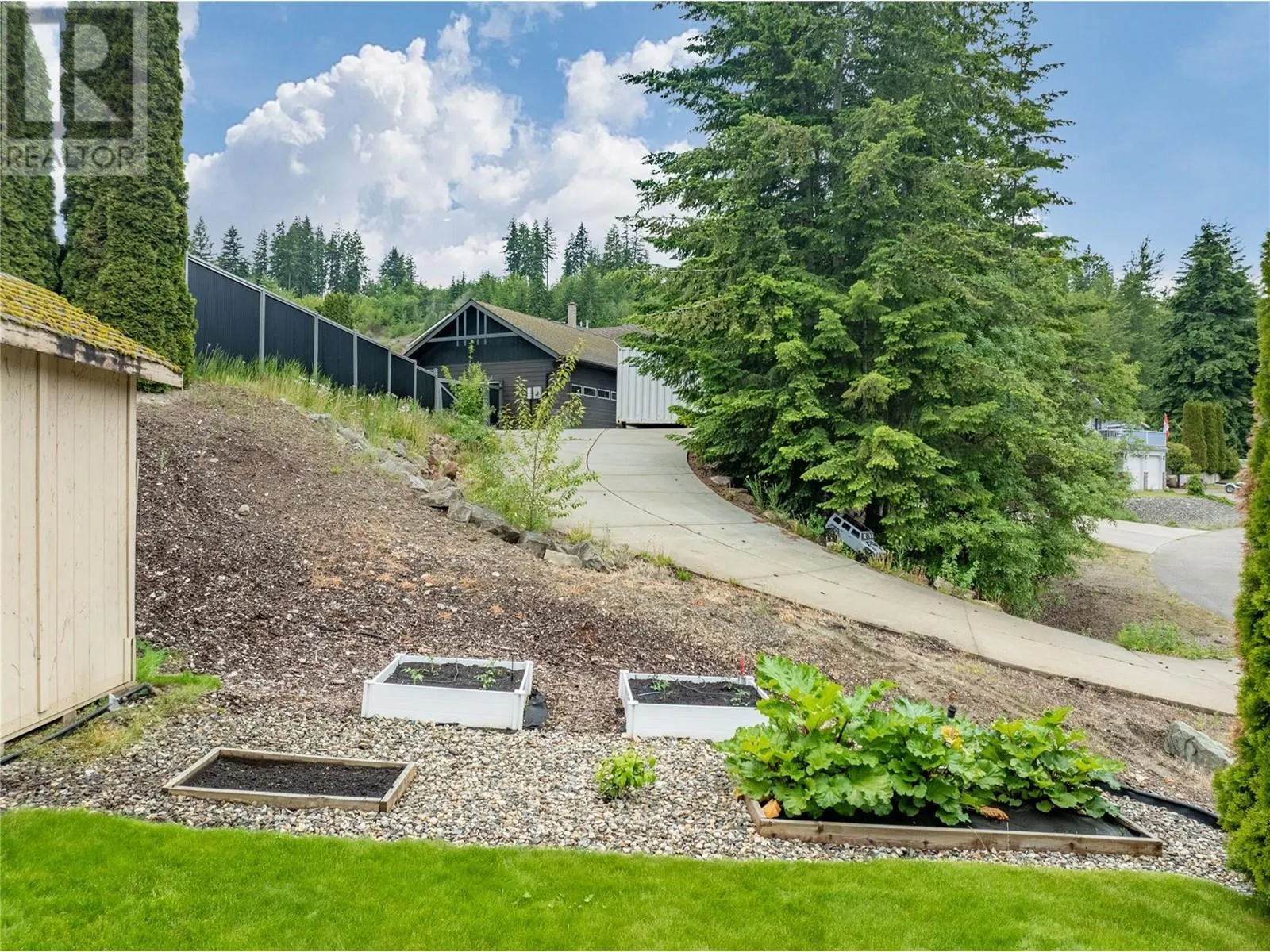 2701 Mountview Drive