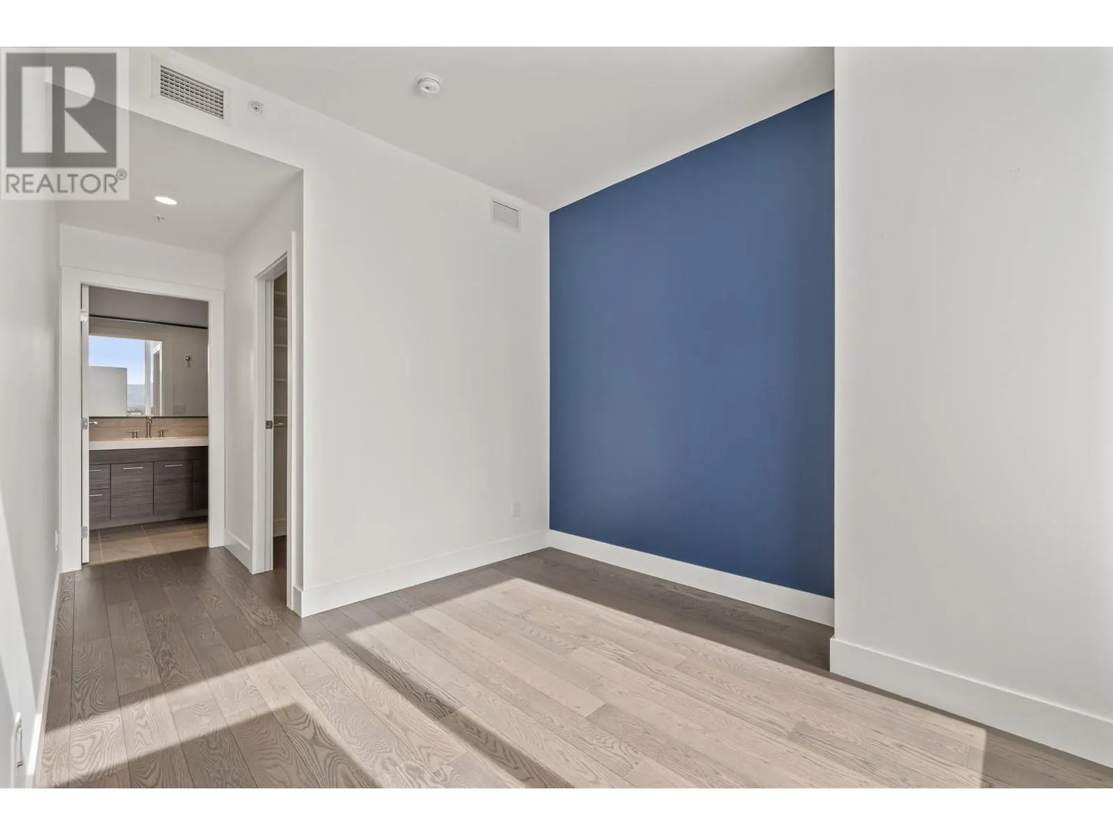 1181 Sunset Drive Unit# 704
