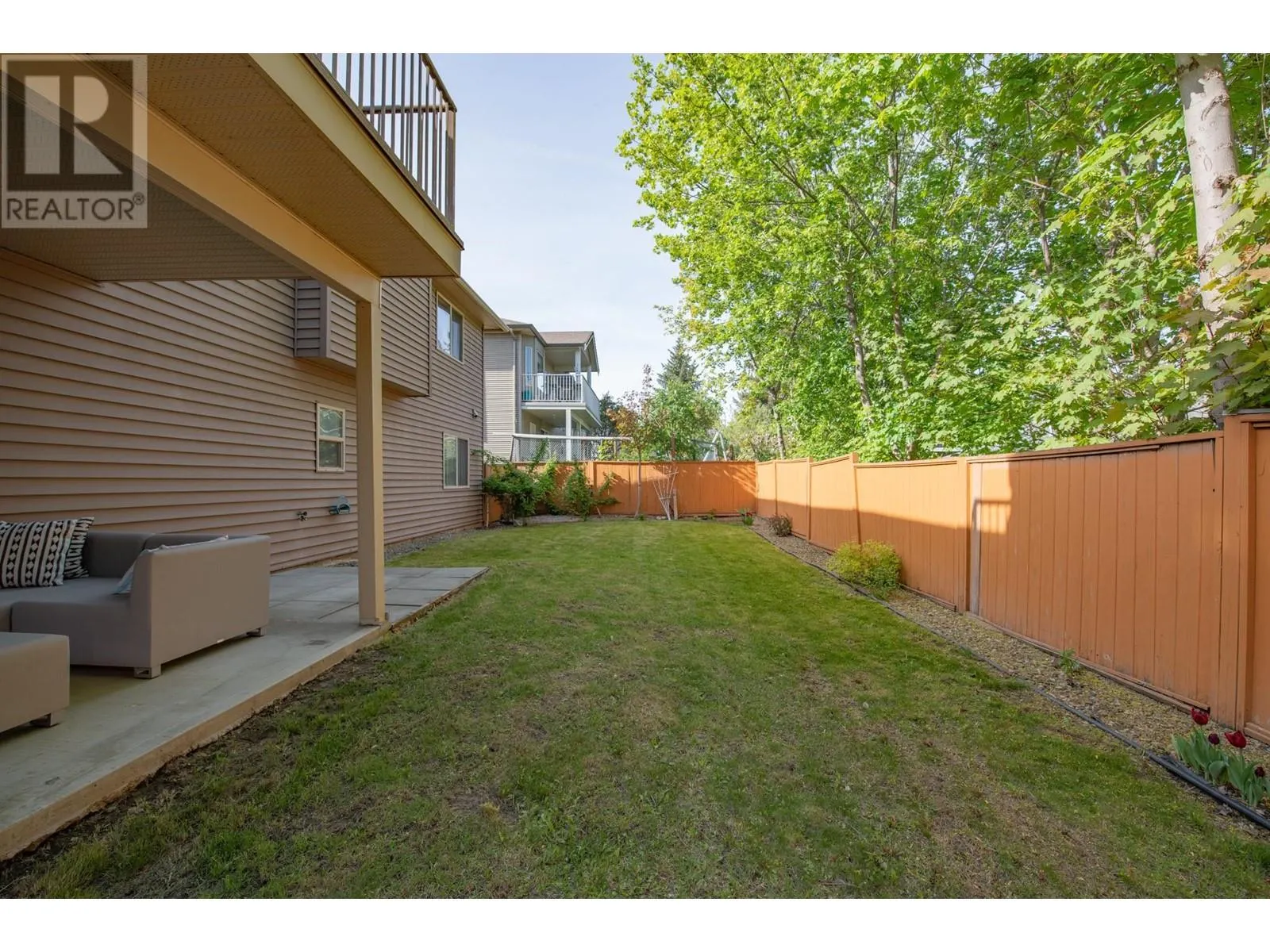 1927 Skyview Crescent
