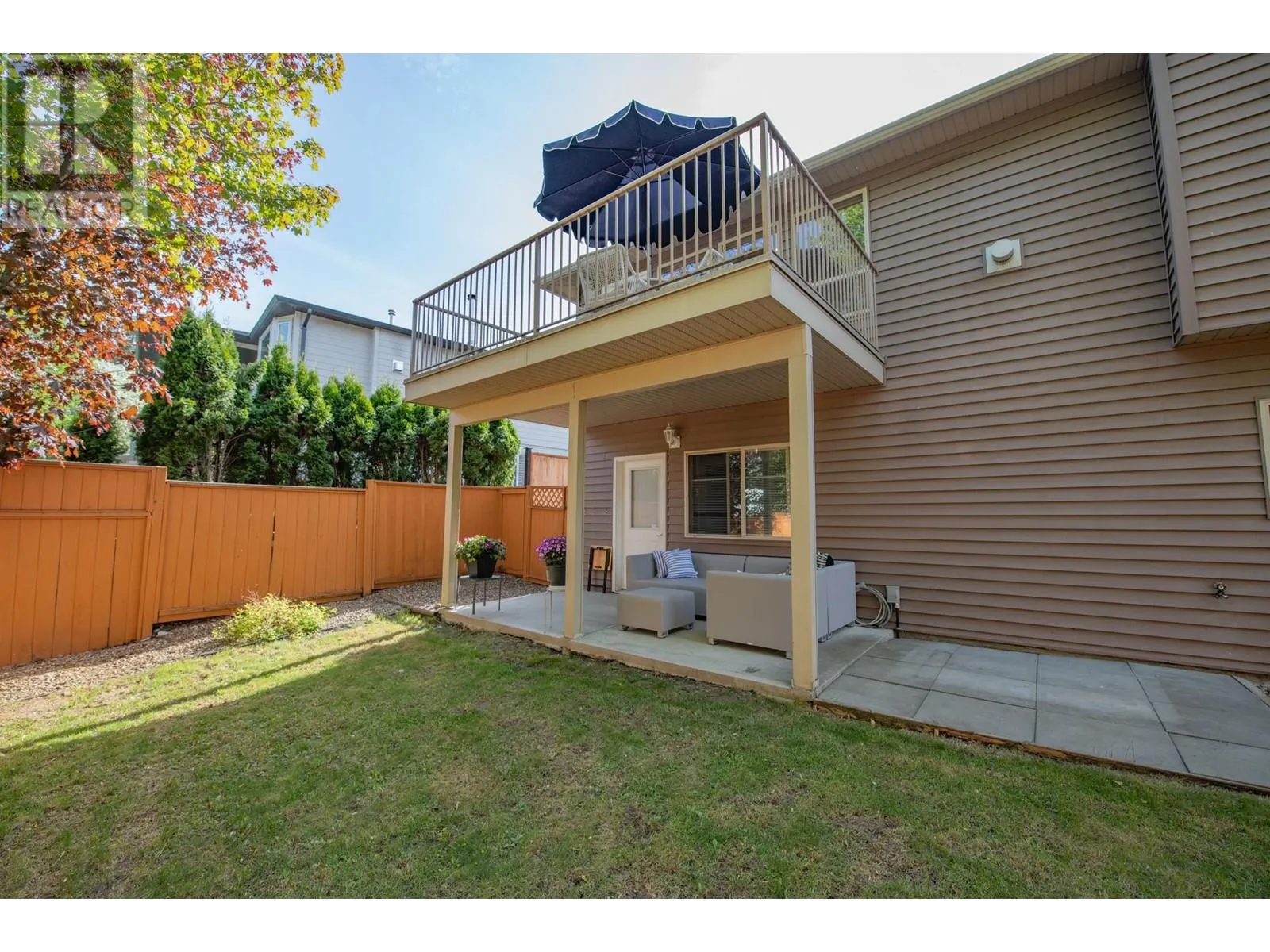 1927 Skyview Crescent