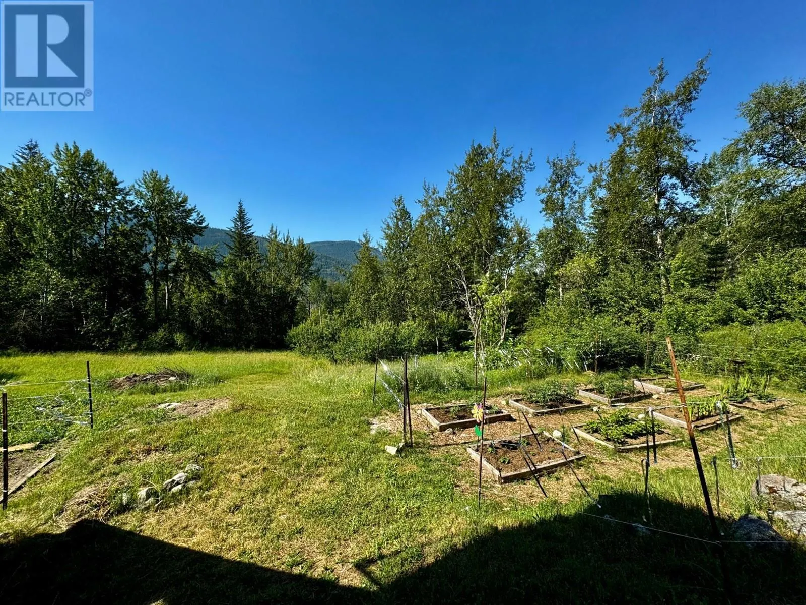 395 BOVEN Road