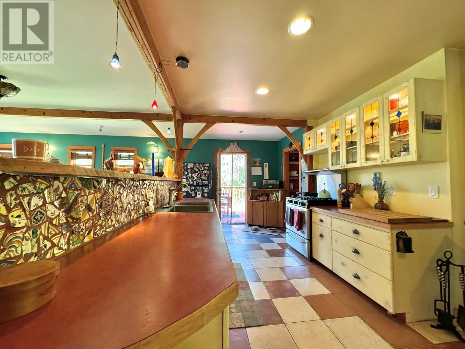 395 BOVEN Road