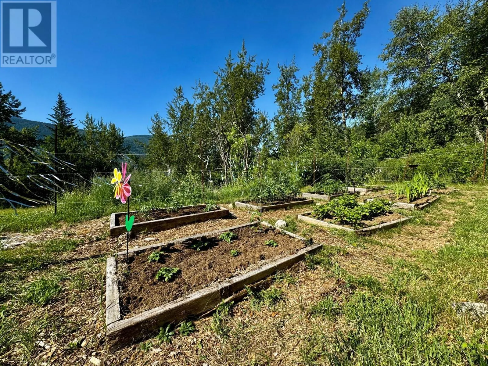 395 BOVEN Road