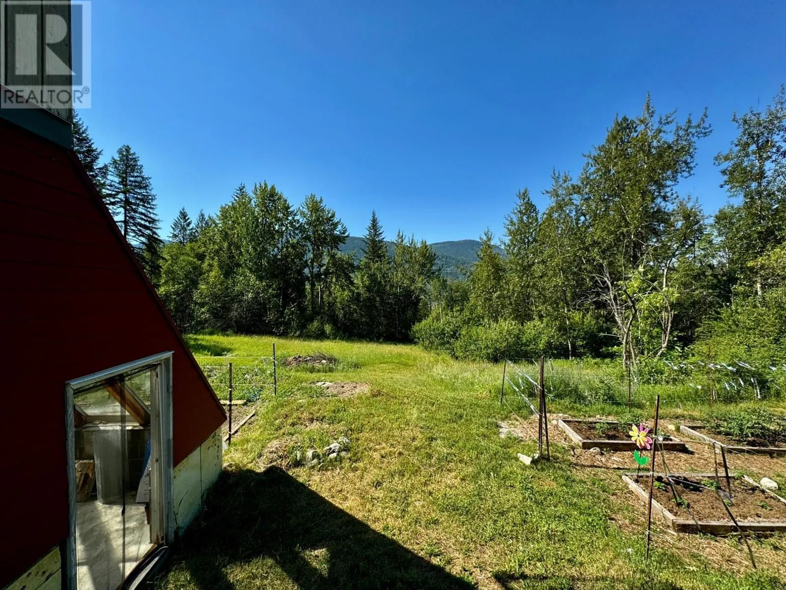 395 BOVEN Road