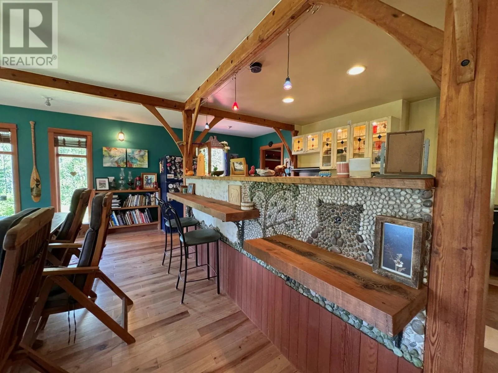 395 BOVEN Road