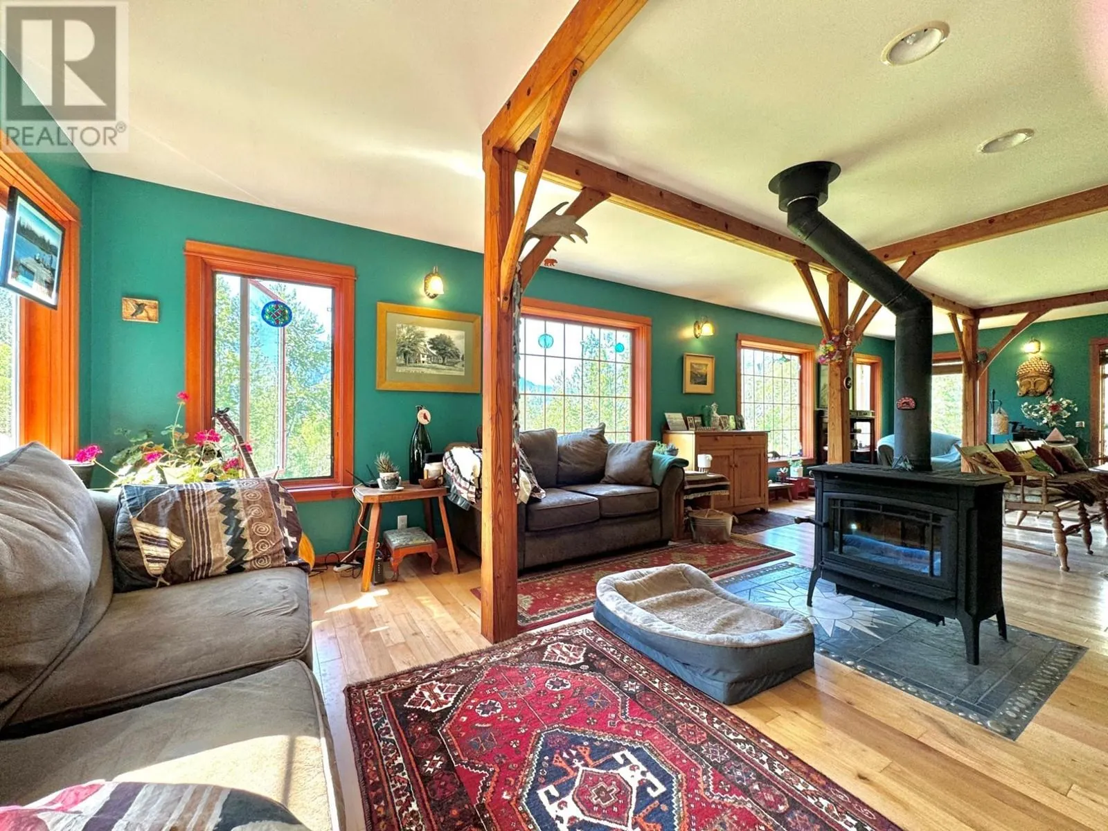 395 BOVEN Road