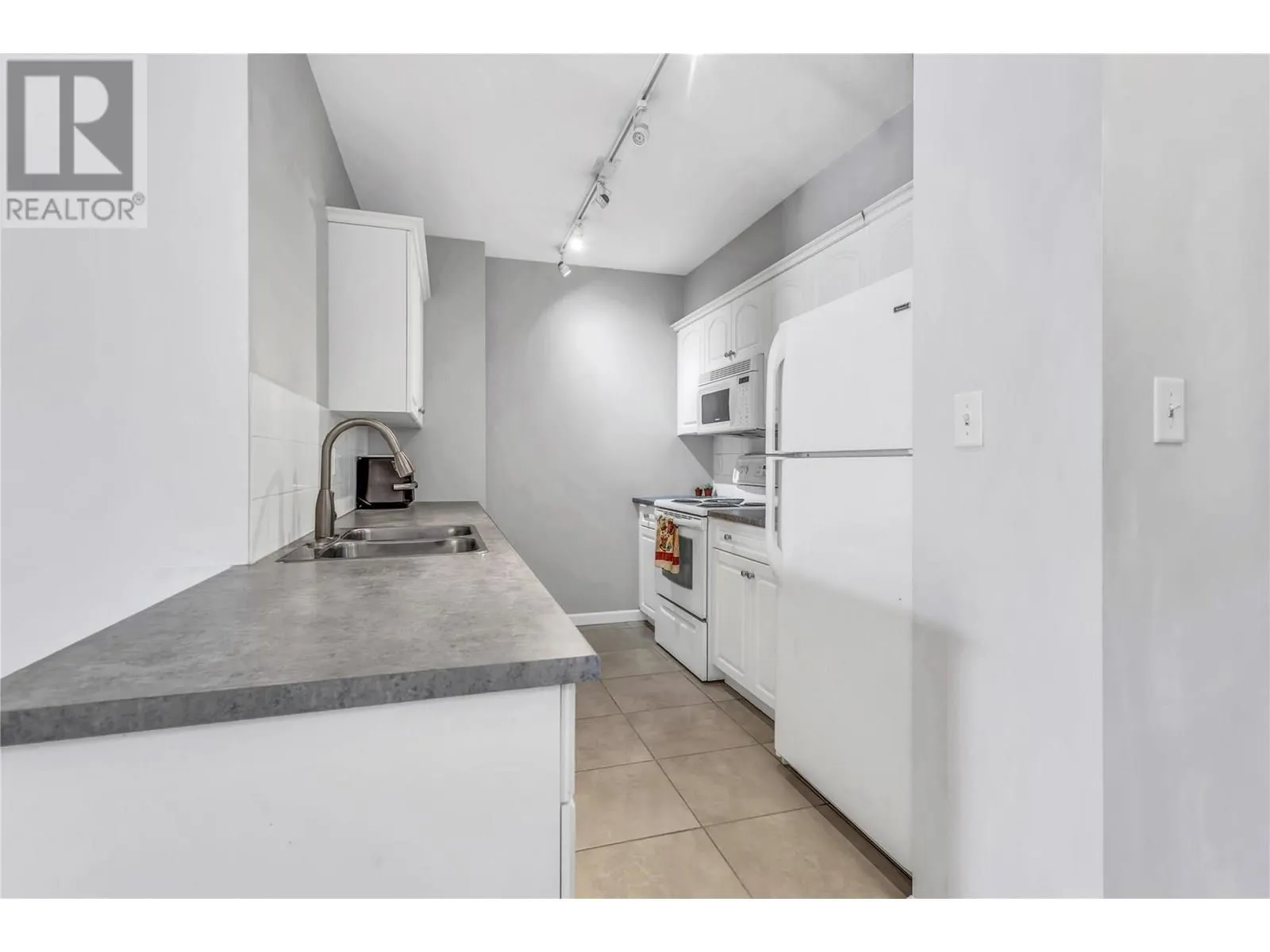 140 Asher Road Unit# 406