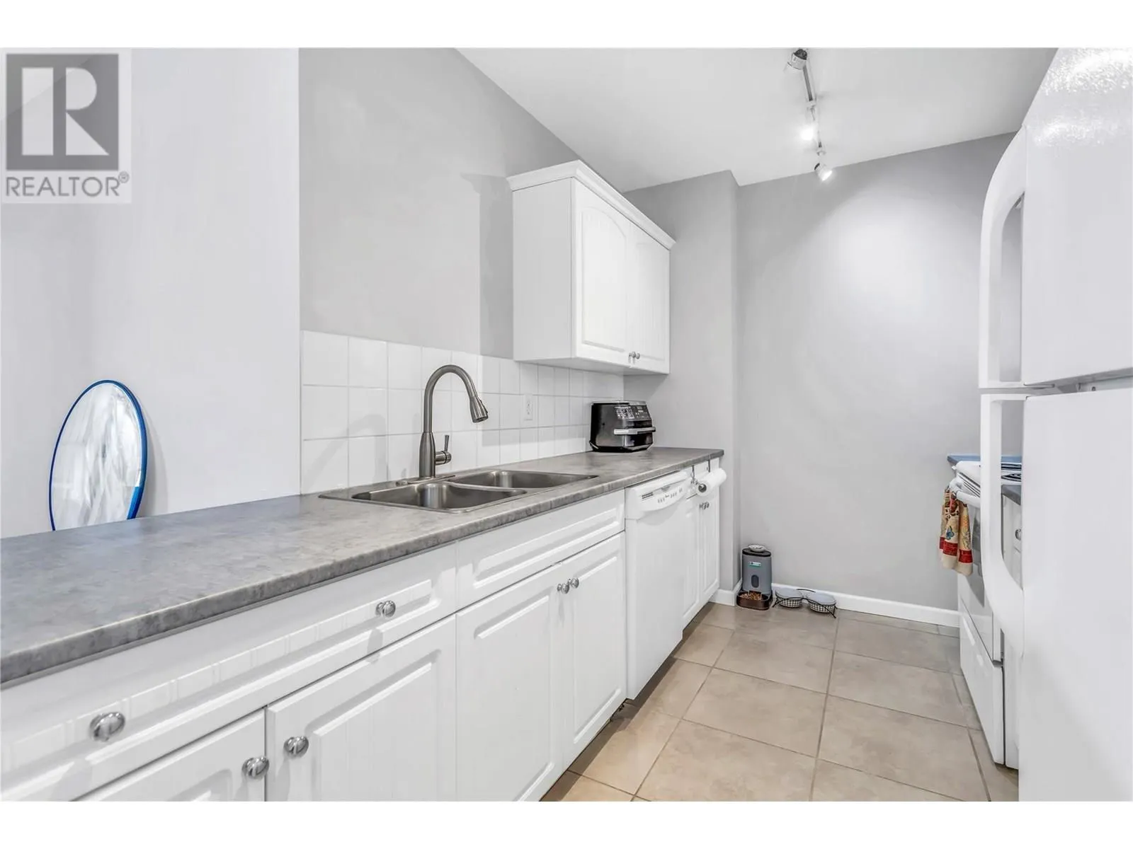 140 Asher Road Unit# 406