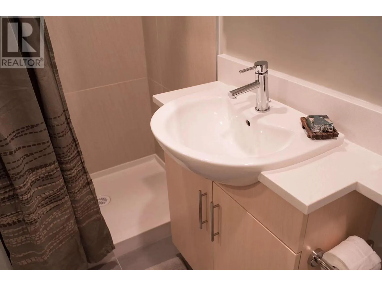 345 Dougall Road N Unit# PH16