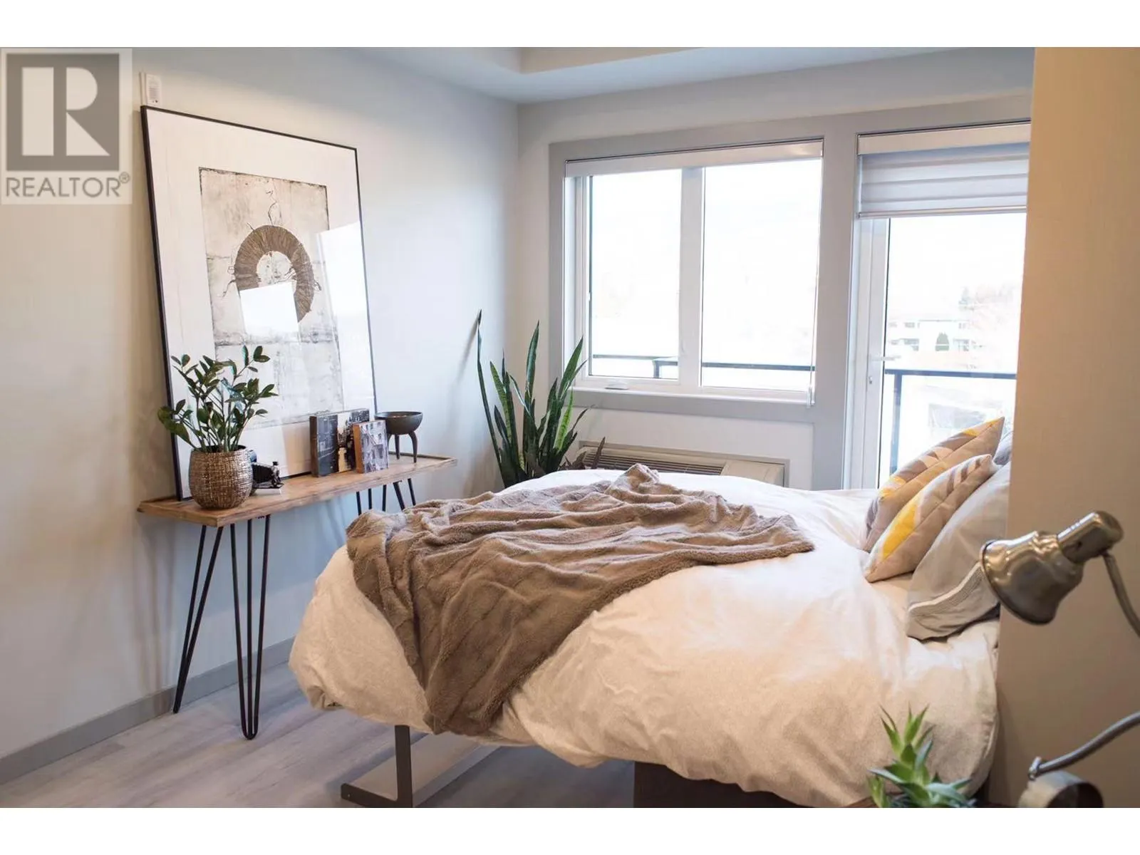 345 Dougall Road N Unit# PH16