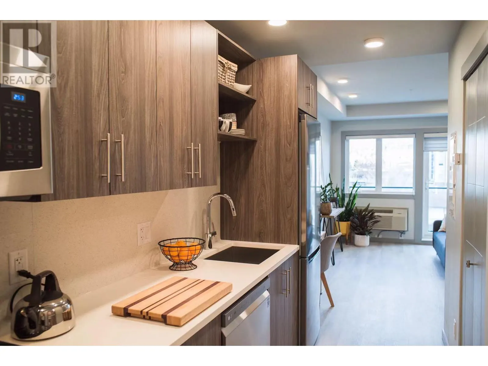 345 Dougall Road N Unit# PH16