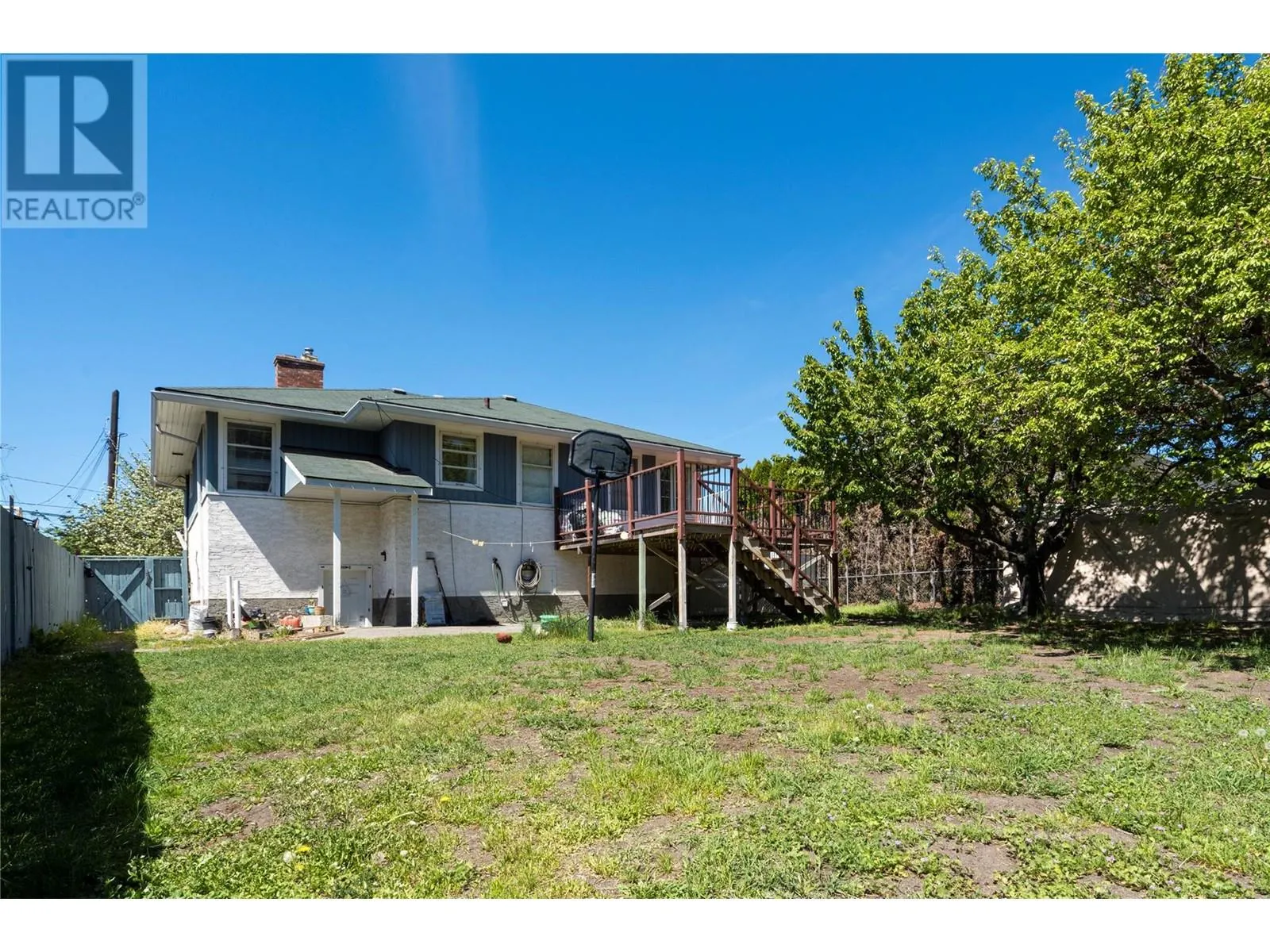 3095 Gordon Drive