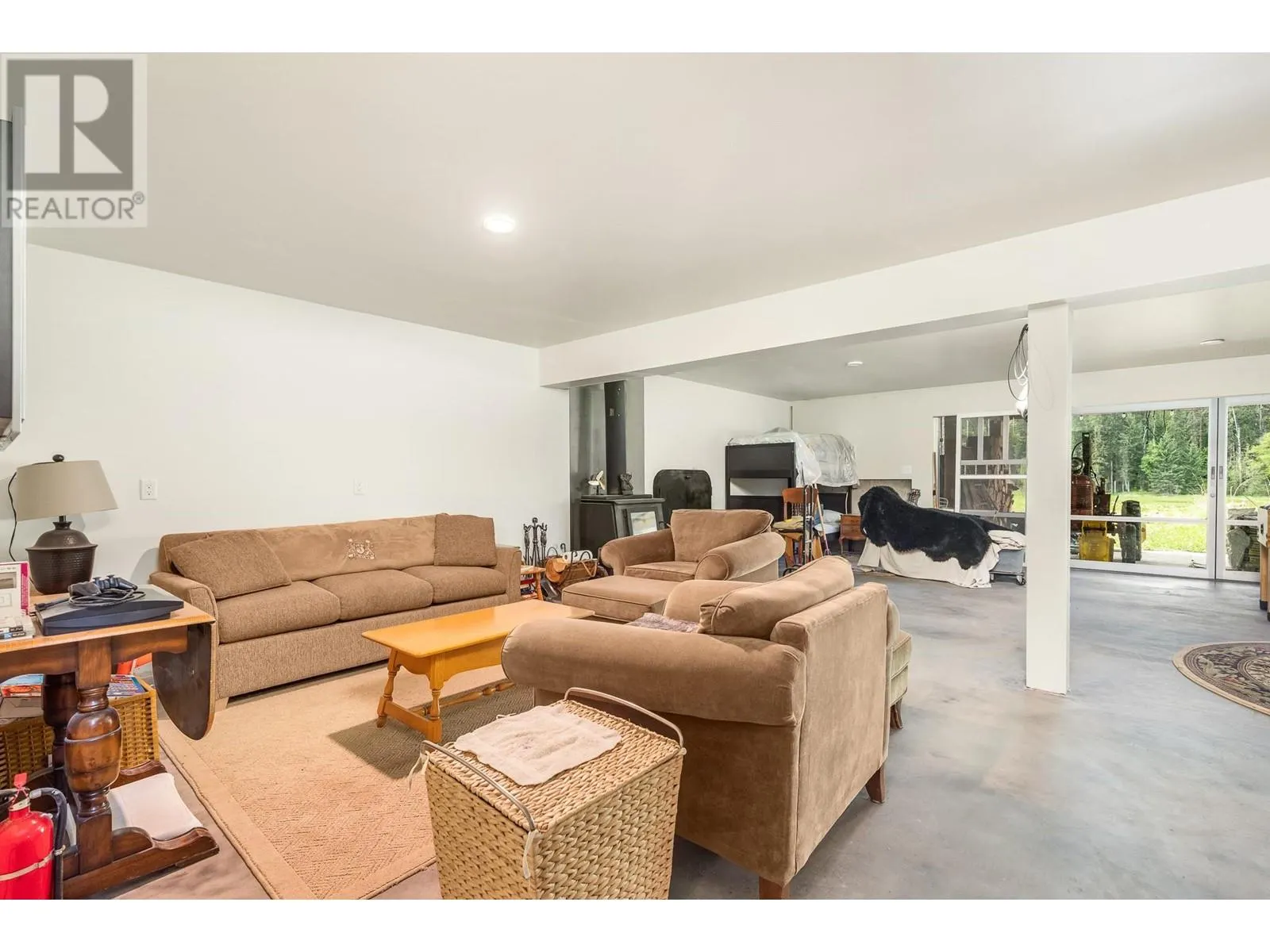 4 Hollingsworth Road