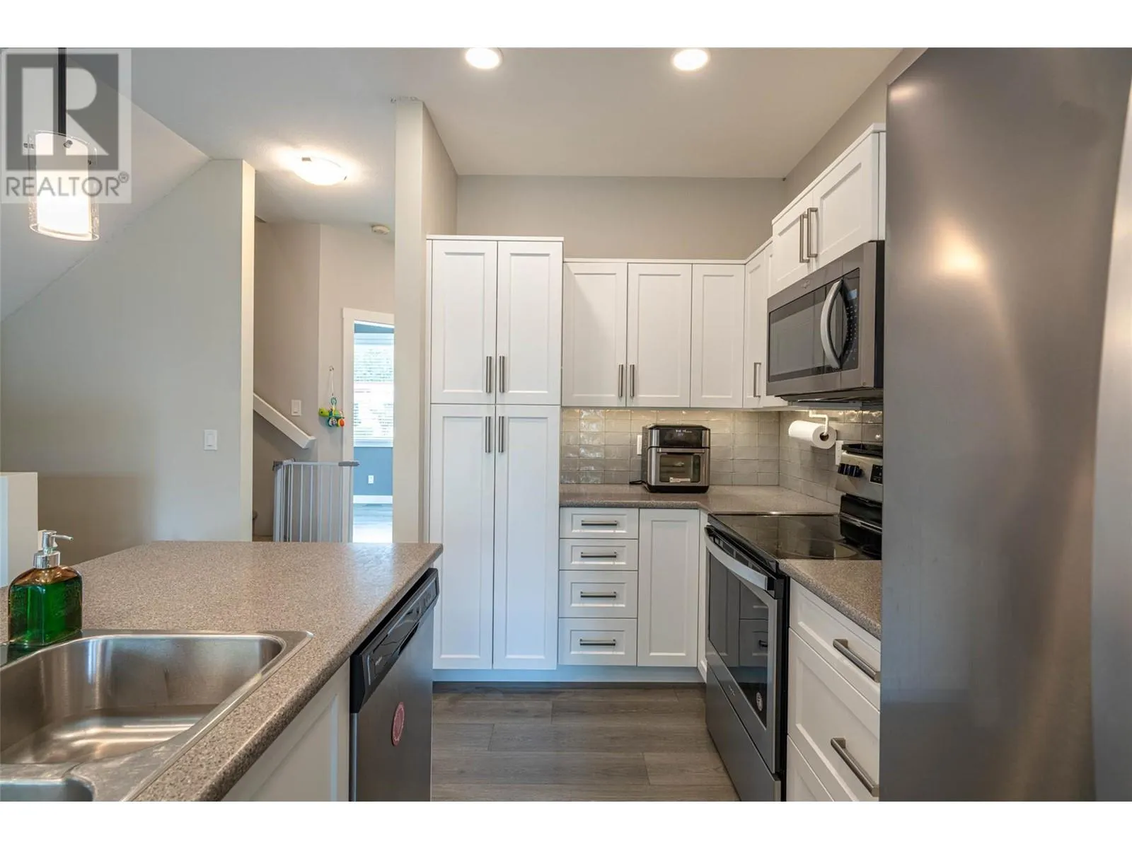 2802 40 Street Unit# 1