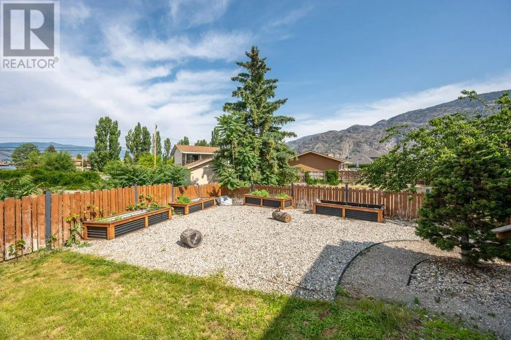 7 Birch Court