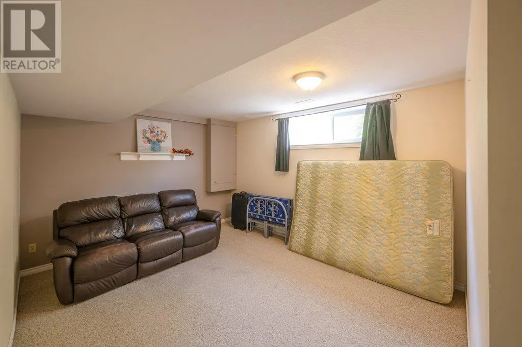 7 Birch Court