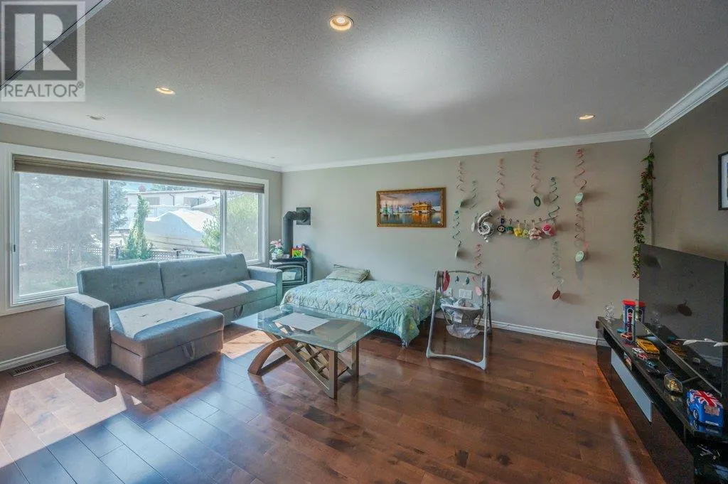 7 Birch Court