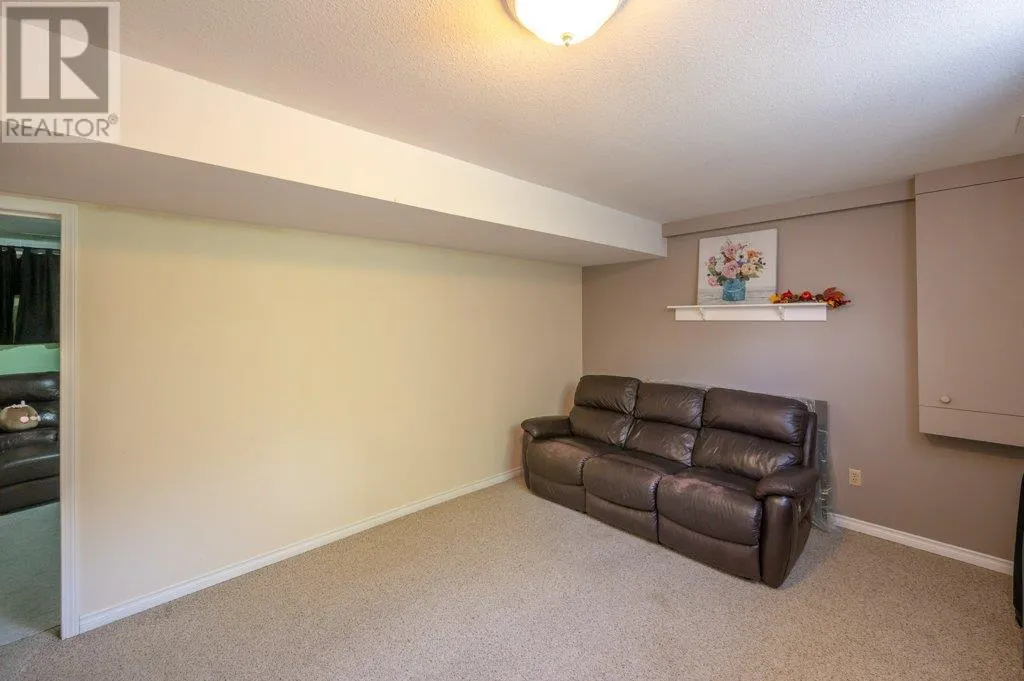 7 Birch Court