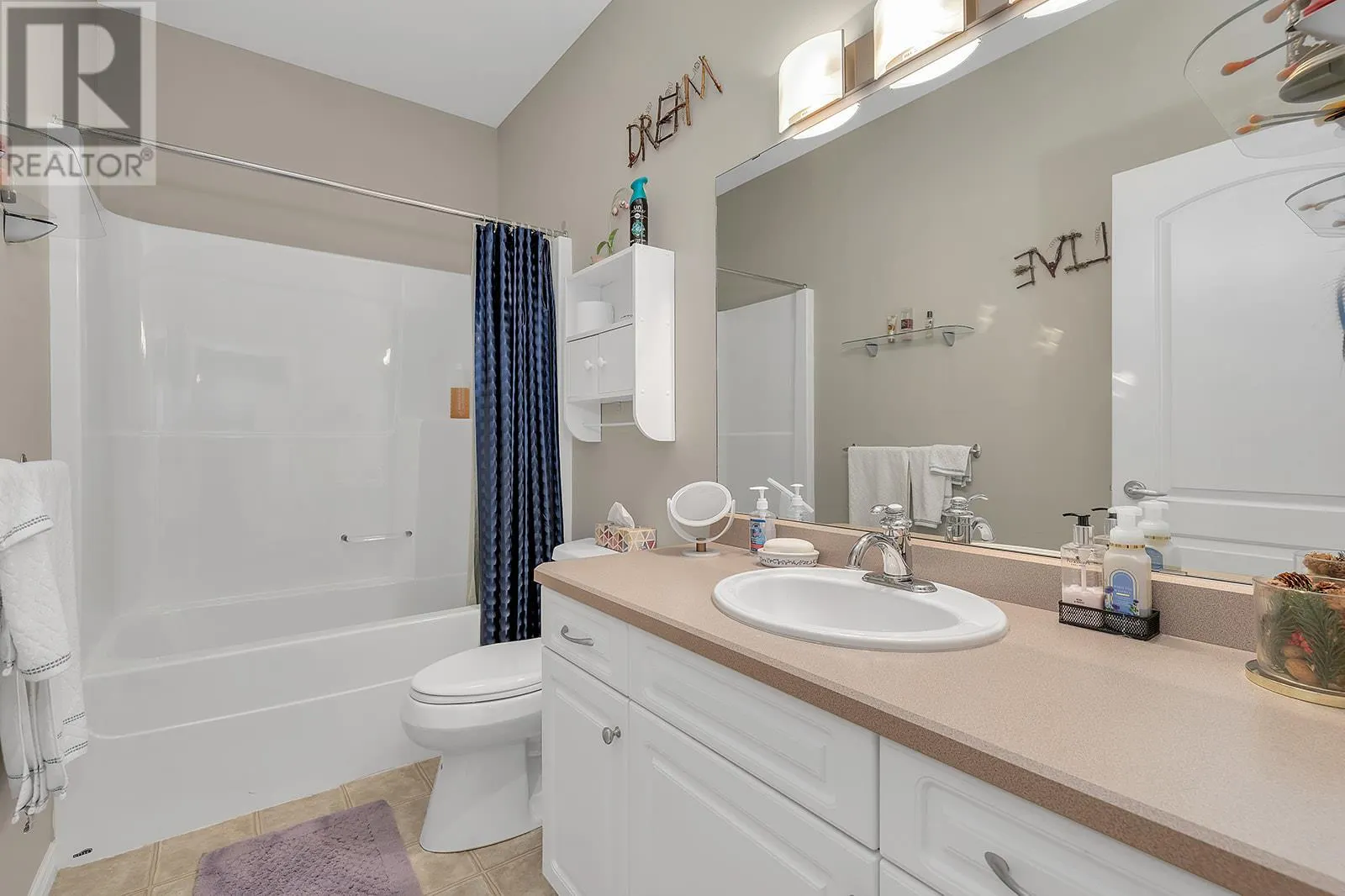 2365 Stillingfleet Road Unit# 384 Lot# 206