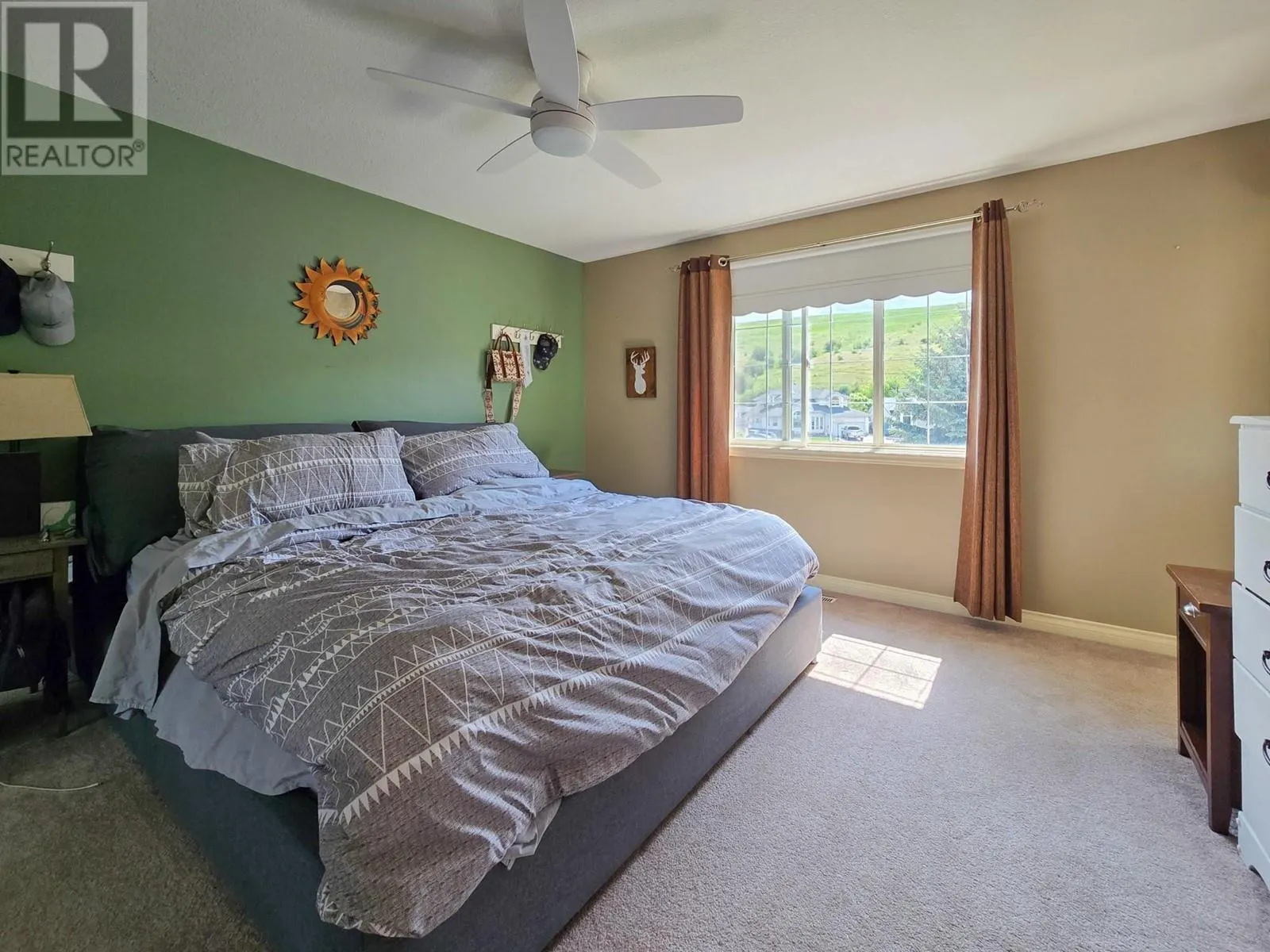 5809 Canary Drive