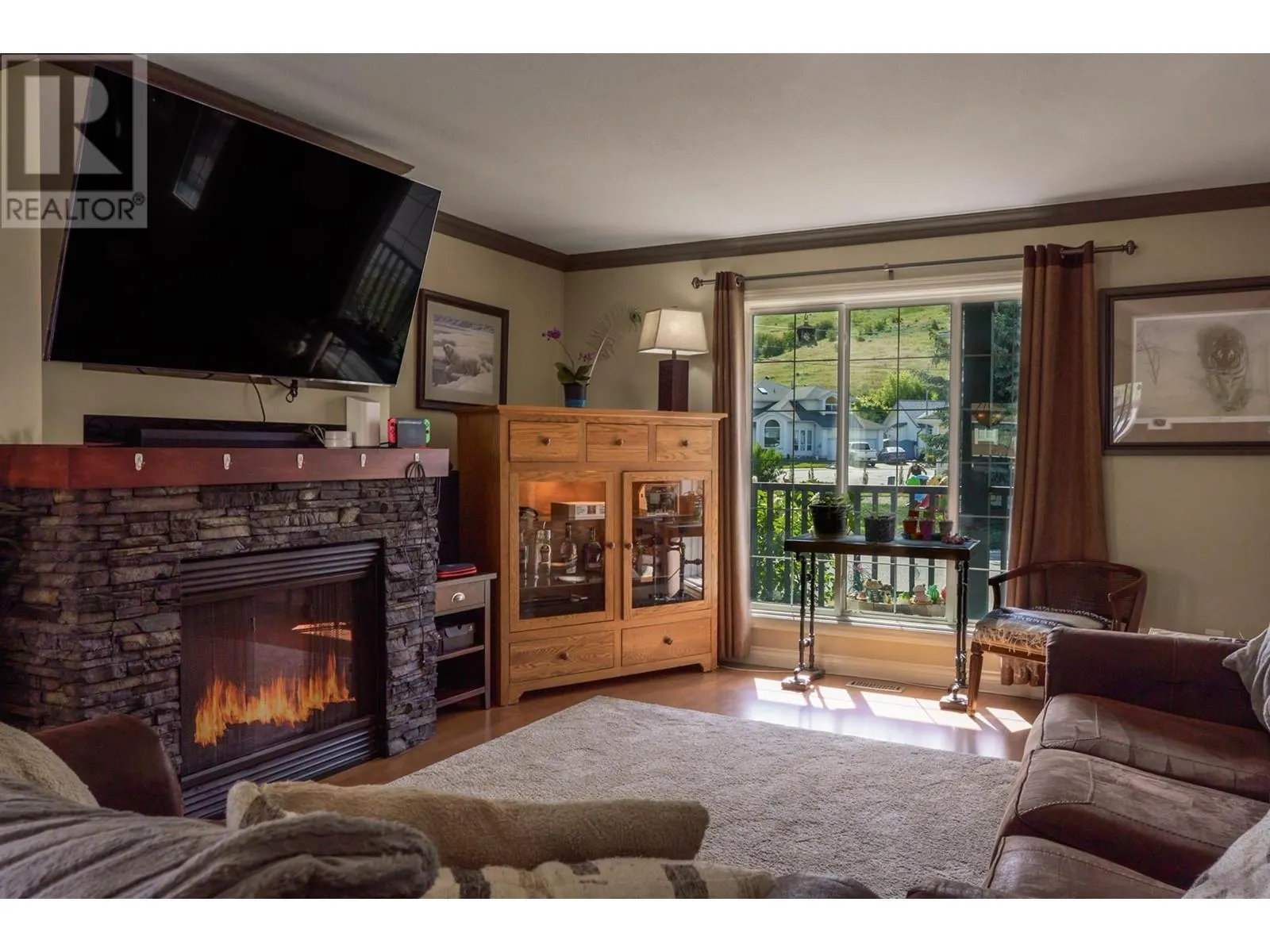 5809 Canary Drive