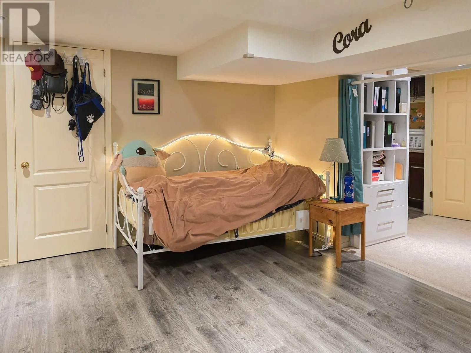5809 Canary Drive