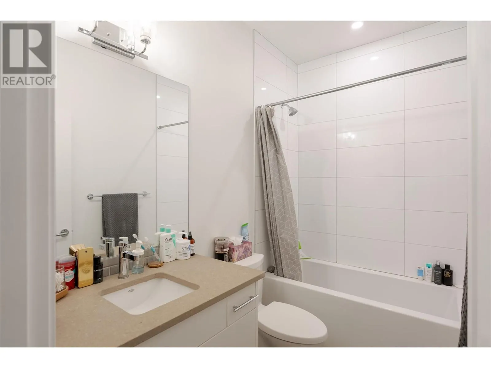 610 Academy Way Unit# 7