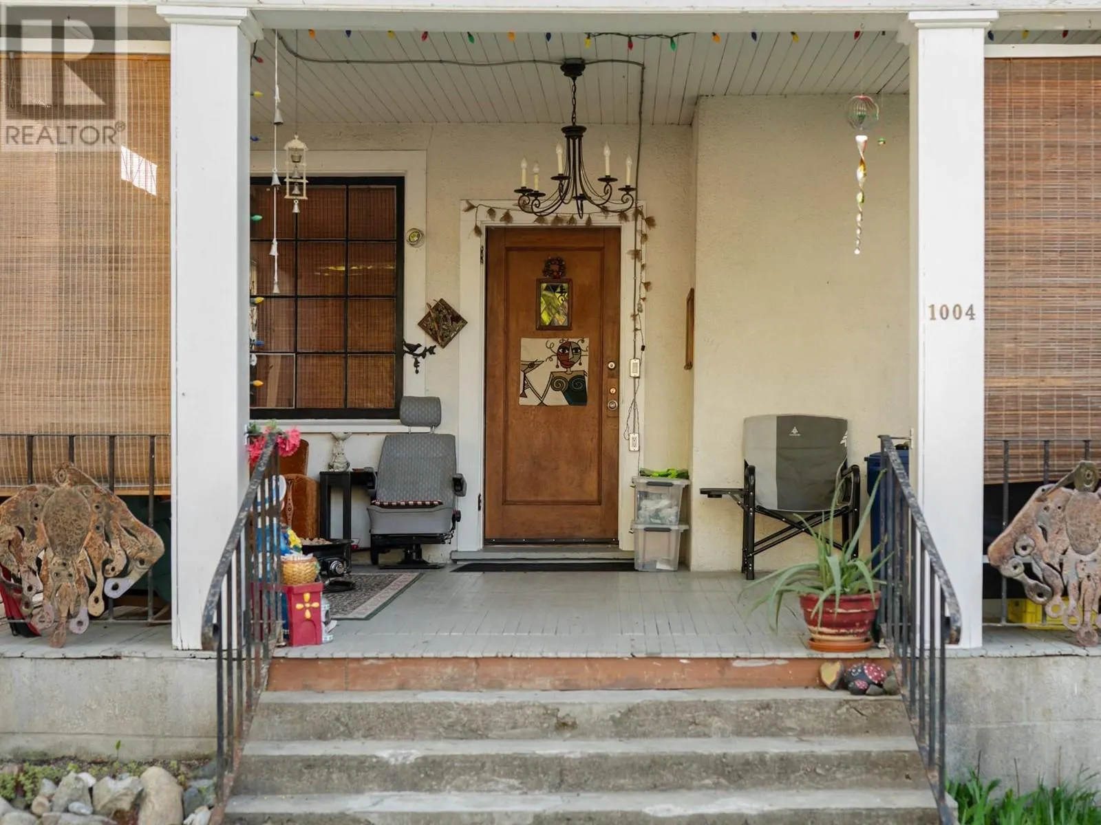 1004 STANLEY Street