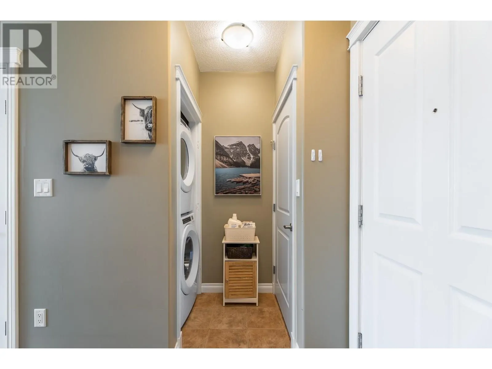 3313 Wilson Street Unit# 209