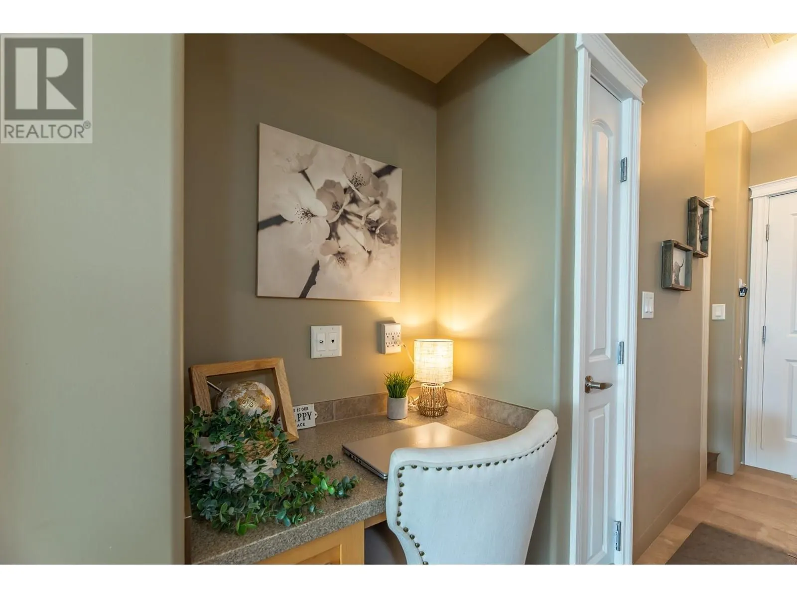 3313 Wilson Street Unit# 209