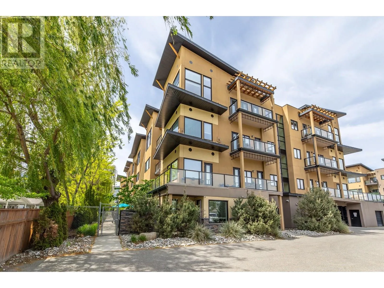 3313 Wilson Street Unit# 209