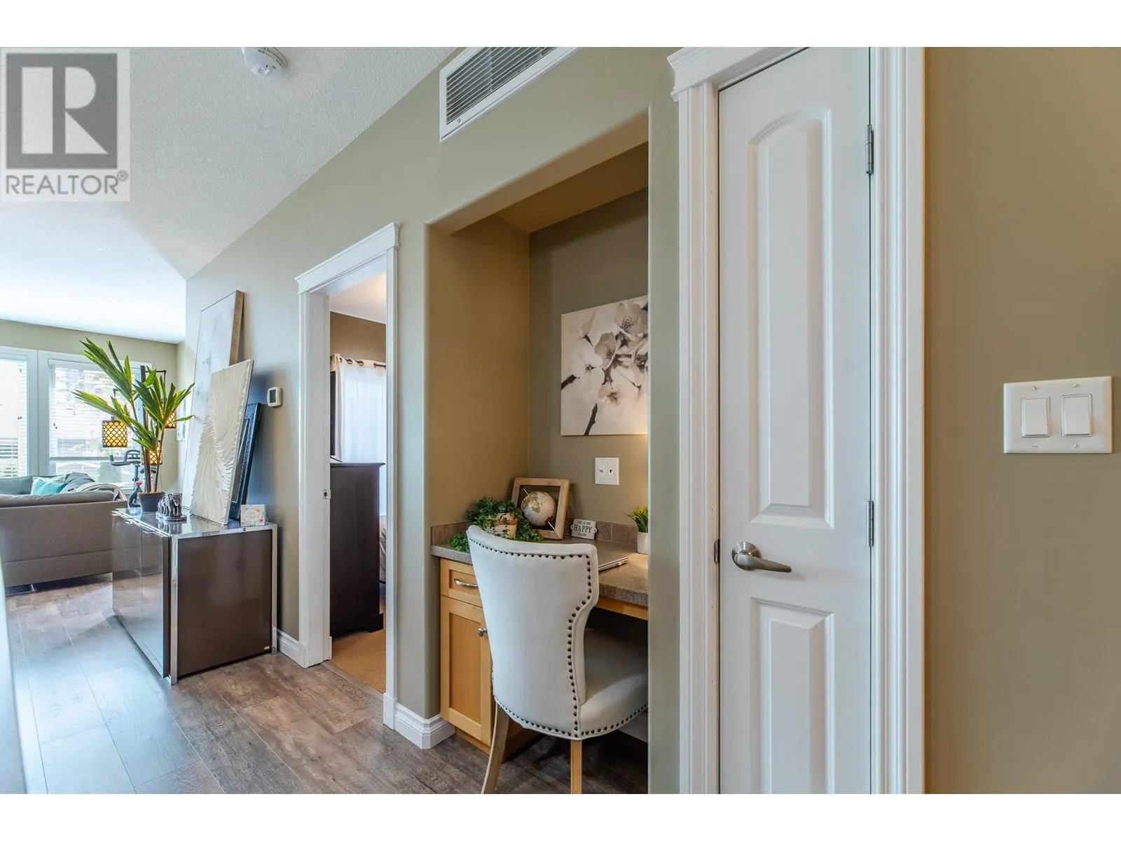 3313 Wilson Street Unit# 209