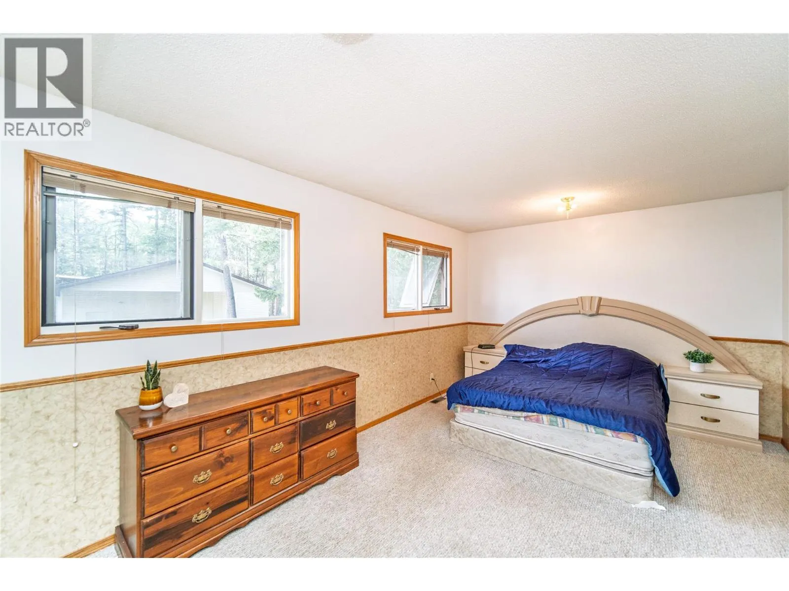 2154 Samuel Cres