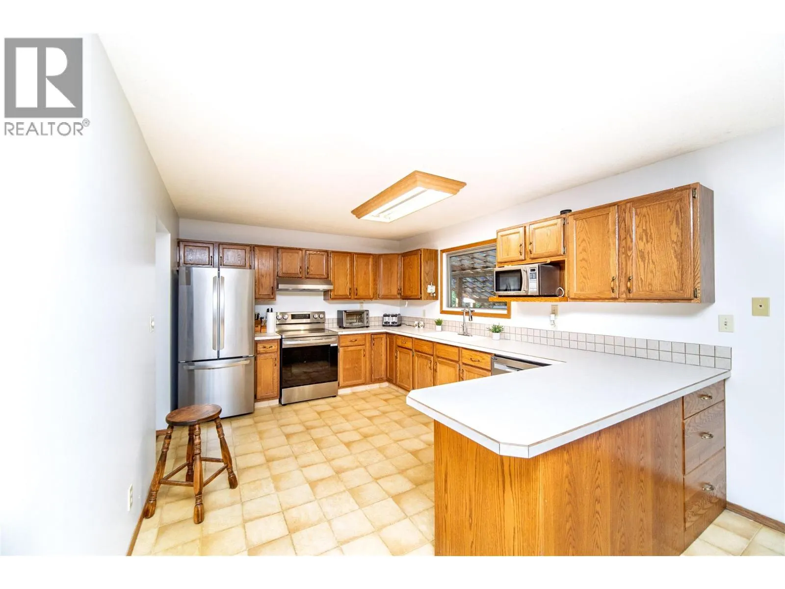 2154 Samuel Cres