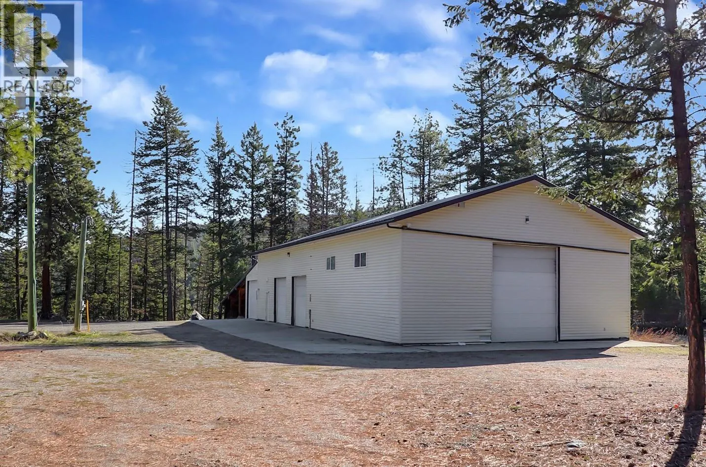 2154 Samuel Cres