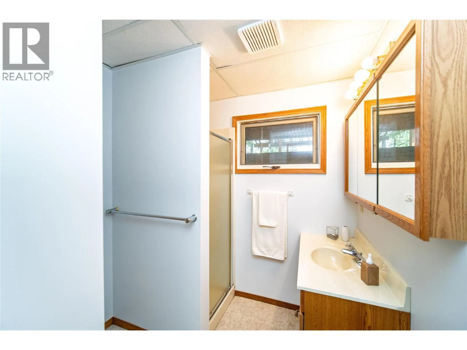 2154 Samuel Cres