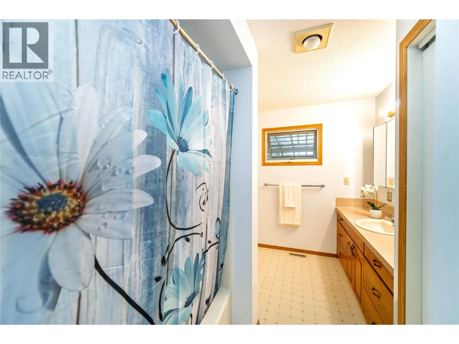 2154 Samuel Cres