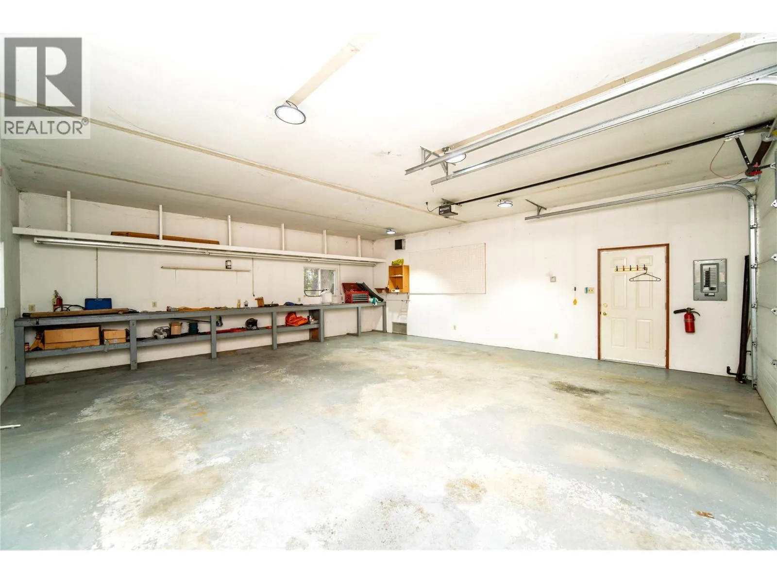 2154 Samuel Cres