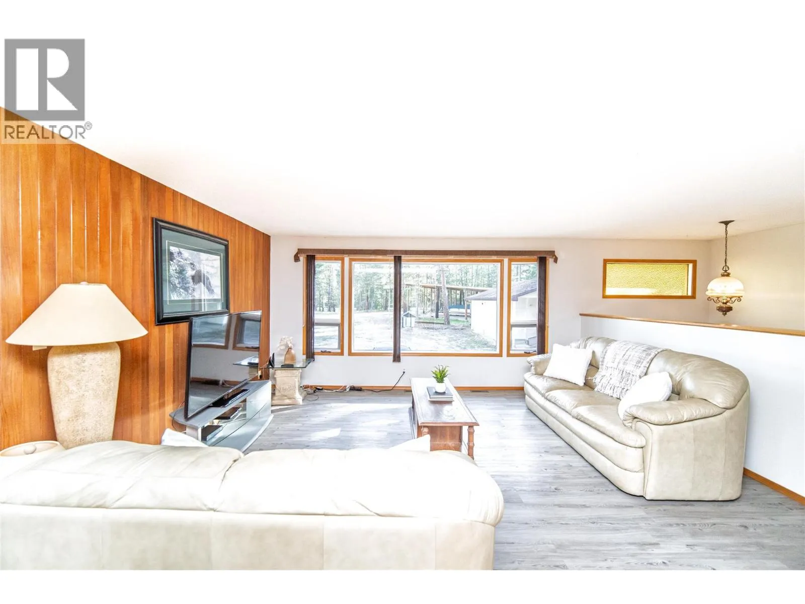 2154 Samuel Cres