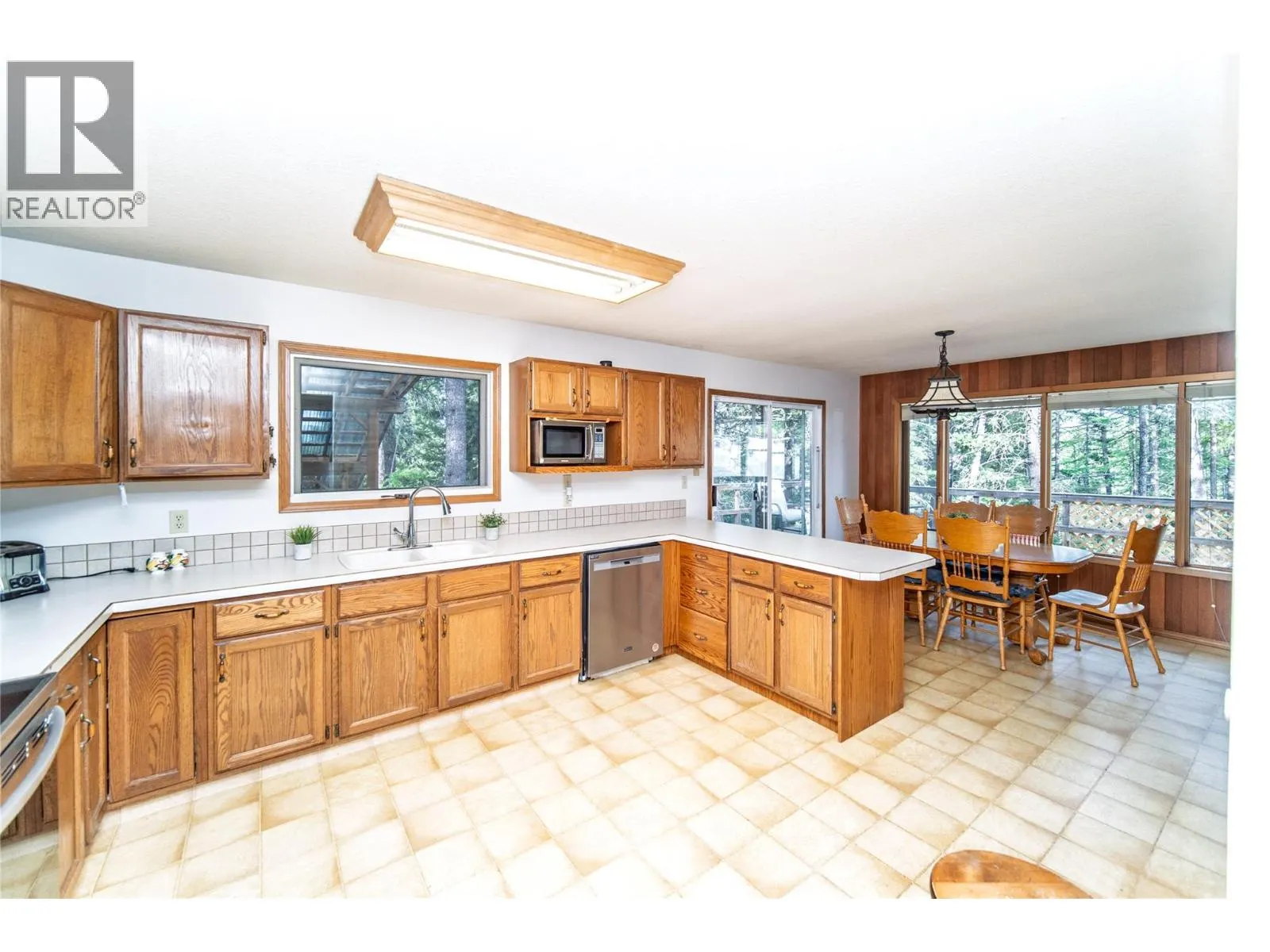 2154 Samuel Cres
