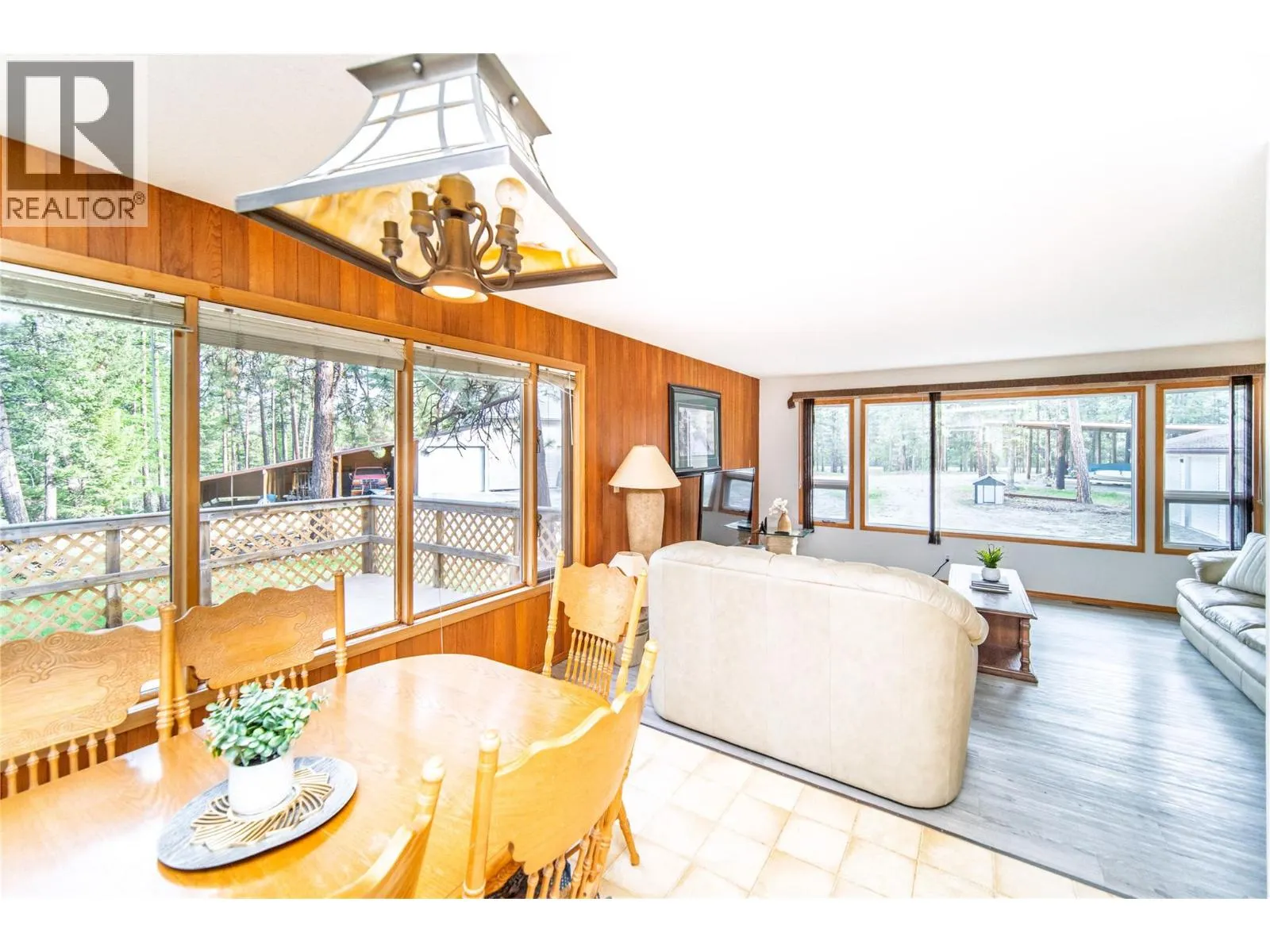 2154 Samuel Cres